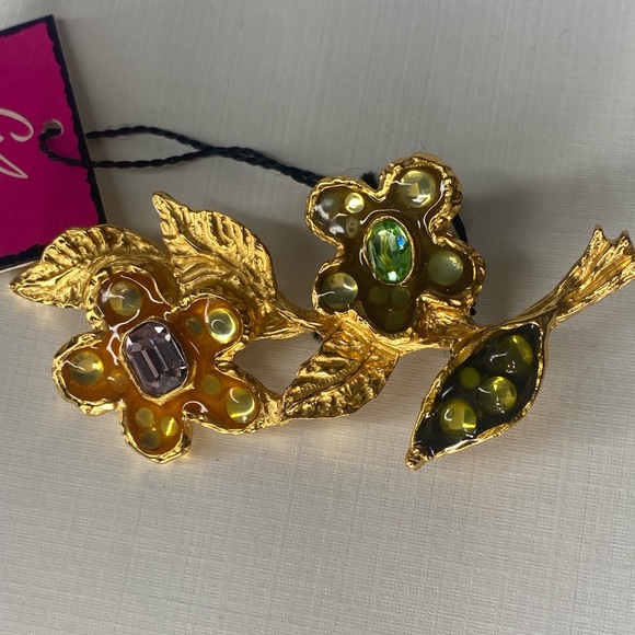 Christian LaCroix Vintage Gold Toned Enamel double flower pin brooch New - Picture 10 of 16